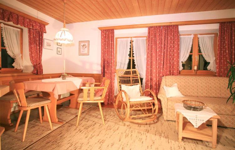 אינזל Gaestehaus Gschwendtner - Chiemgau Karte מראה חיצוני תמונה
